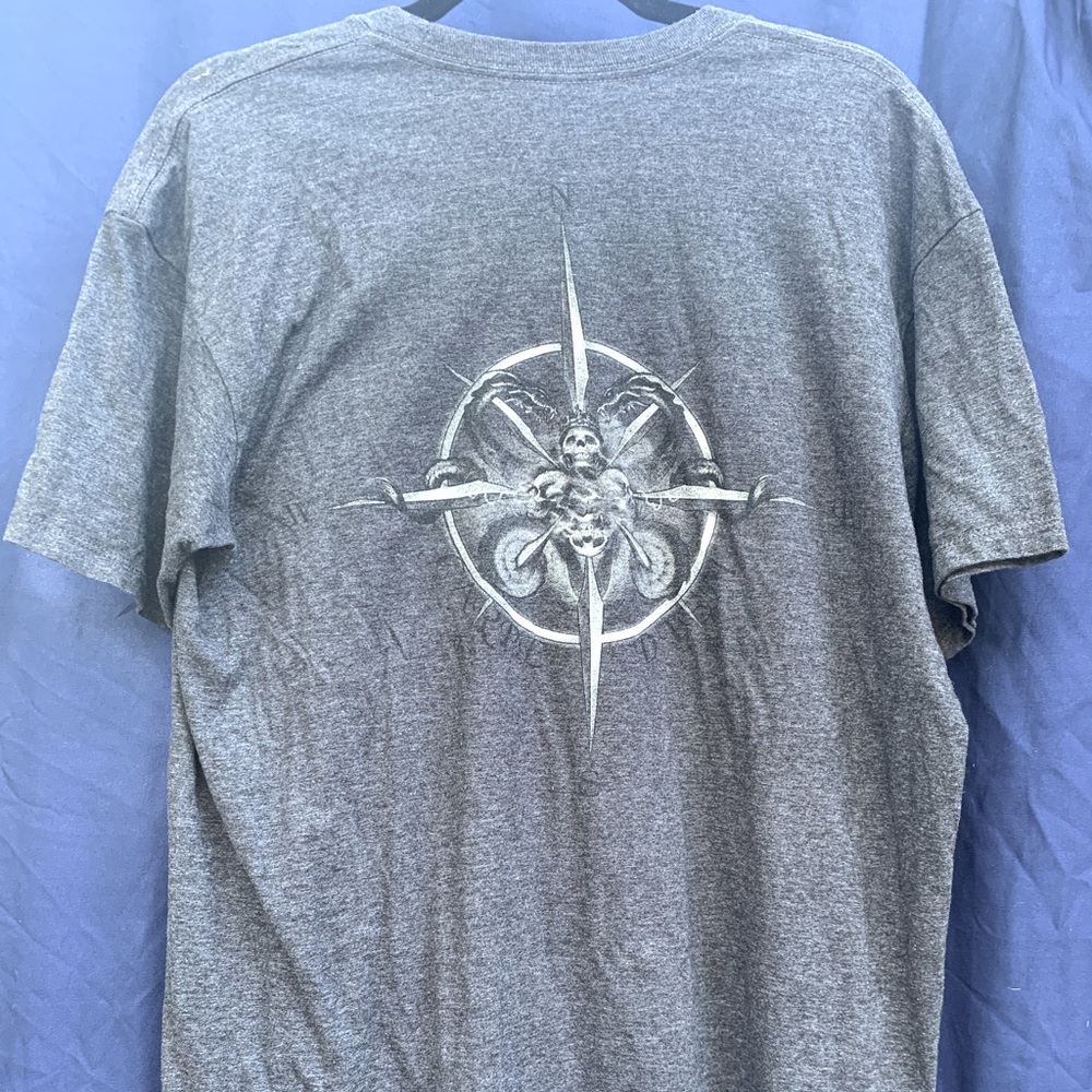 Compass hooked tshirtXL